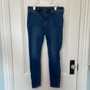 Universal Threadless Mid Rise Jegging Size 4